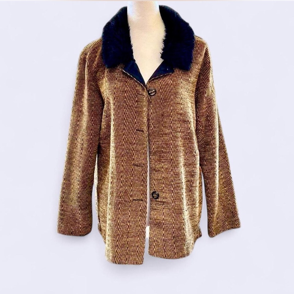 Vintage gold and black tweed jacket / swing coat with faux fur trim.